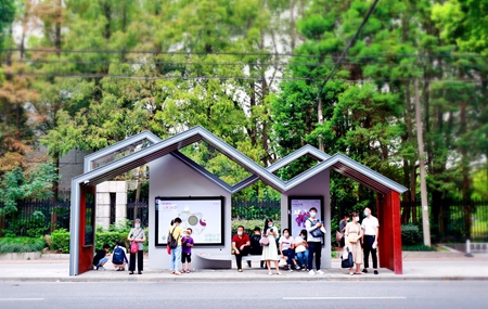 嘉興市區“江南印象”樣板公交候車亭新鮮出爐_副本.jpg